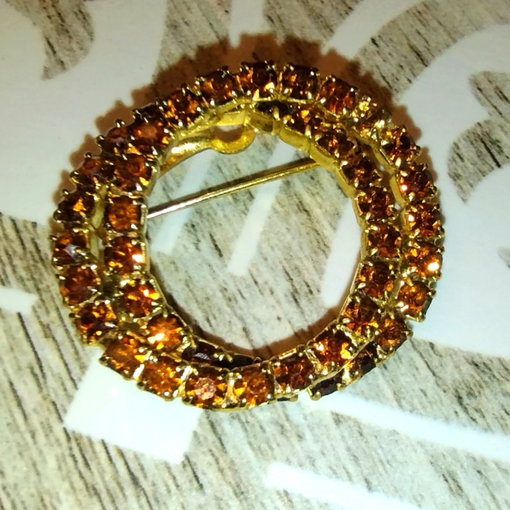 Retro Kandy Chocolate And Gold Brooch